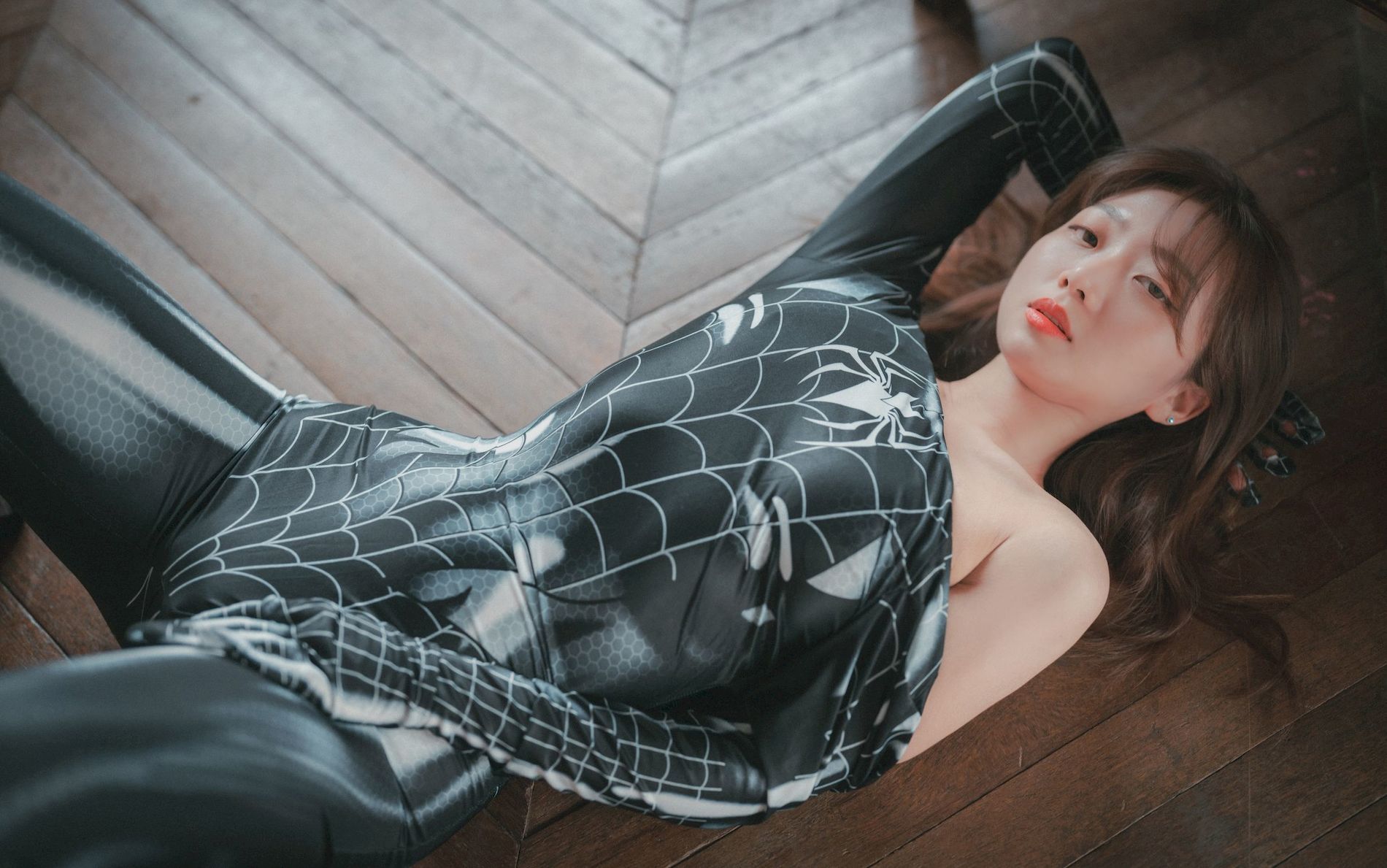 ϺDJAWAд ȵ֩Ů  Curvy Spider Girl The Ů Koby 12ҳ